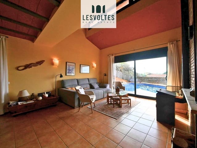 Chalet de 4 habitaciones en Begur en venta con piscina garaje - 670.000 € (Ref: 10081974)