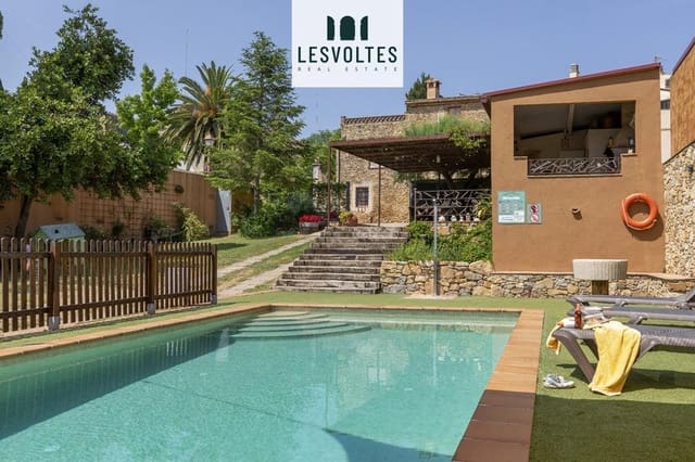 4 bedroom Villa for rent in Fonteta, Forallac with pool garage - € 2,500 (Ref: 10081975)