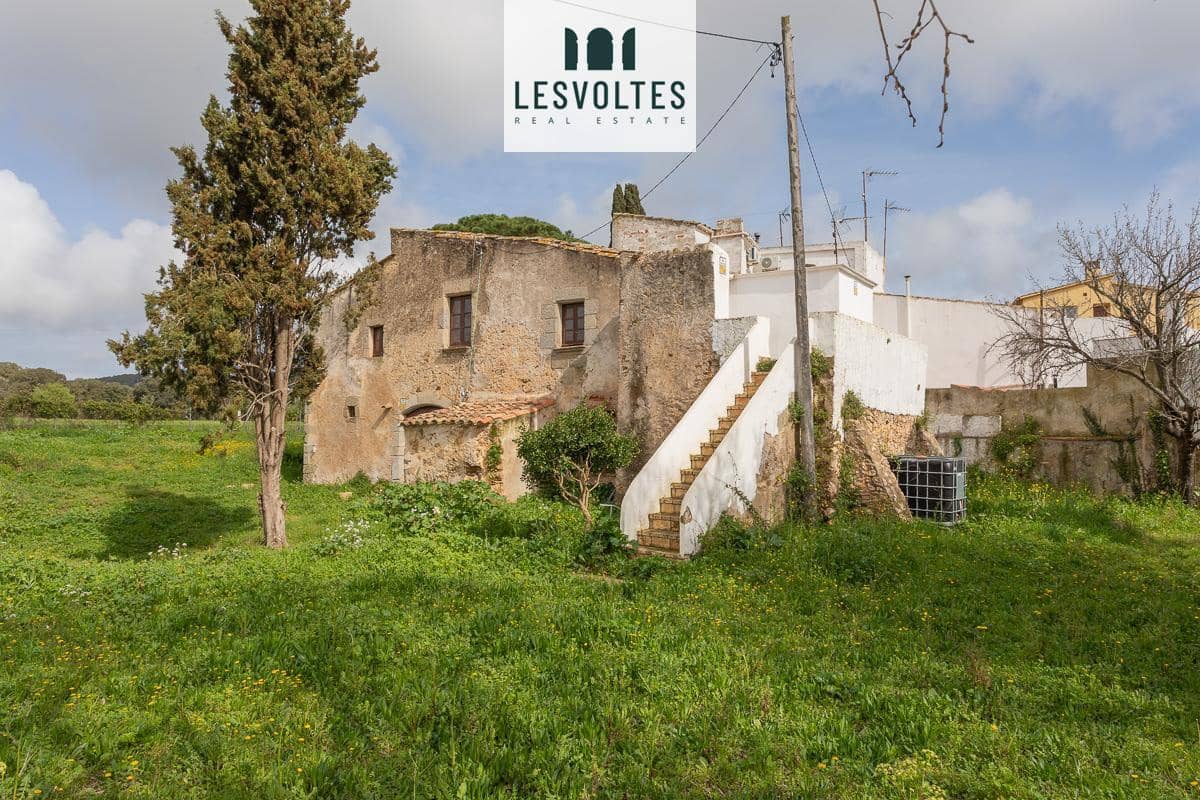 5 bedroom Villa for sale in Palafrugell - € 550,000 (Ref: 10081976)