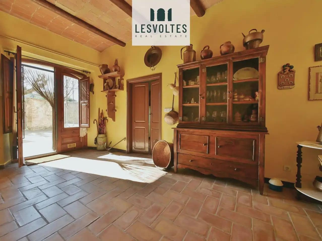 Casa de 3 habitaciones en Ullastret en venta - 450.000 € (Ref: 10081977)