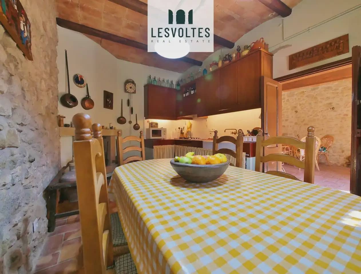 Casa de 3 habitaciones en Ullastret en venta - 450.000 € (Ref: 10081977)