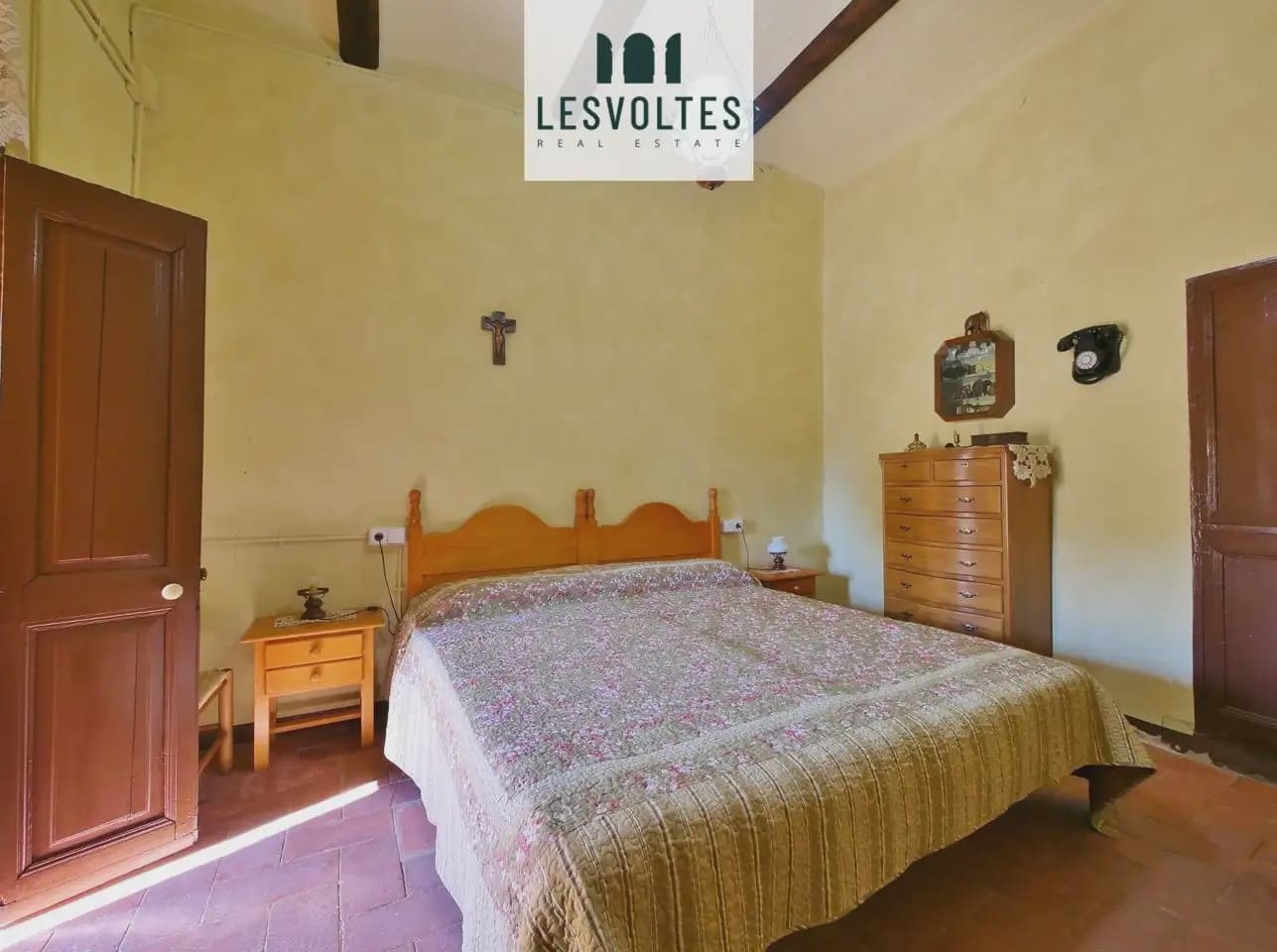 Casa de 3 habitaciones en Ullastret en venta - 450.000 € (Ref: 10081977)