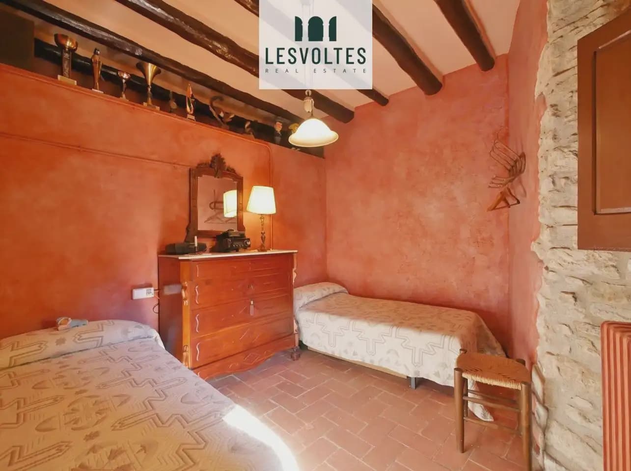 Casa de 3 habitaciones en Ullastret en venta - 450.000 € (Ref: 10081977)