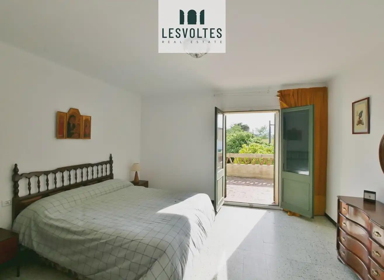 5 chambre Finca/Maison de Campagne à vendre à Verges avec garage - 620 000 € (Ref: 10081978)