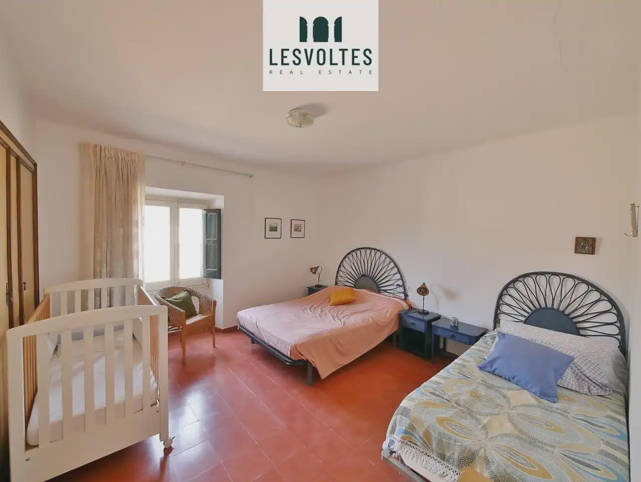 5 chambre Finca/Maison de Campagne à vendre à Verges avec garage - 620 000 € (Ref: 10081978)