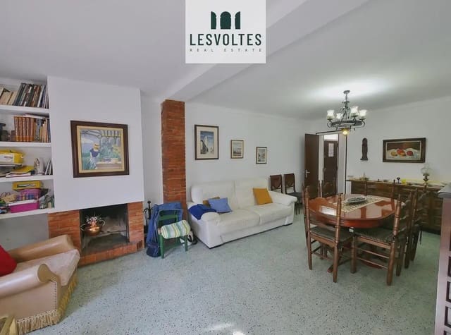 5 chambre Finca/Maison de Campagne à vendre à Verges avec garage - 620 000 € (Ref: 10081978)