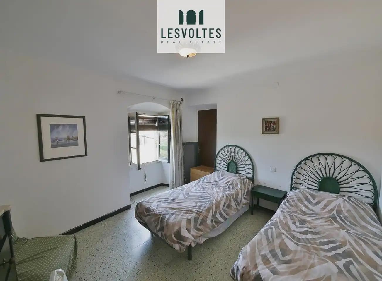 5 chambre Finca/Maison de Campagne à vendre à Verges avec garage - 620 000 € (Ref: 10081978)