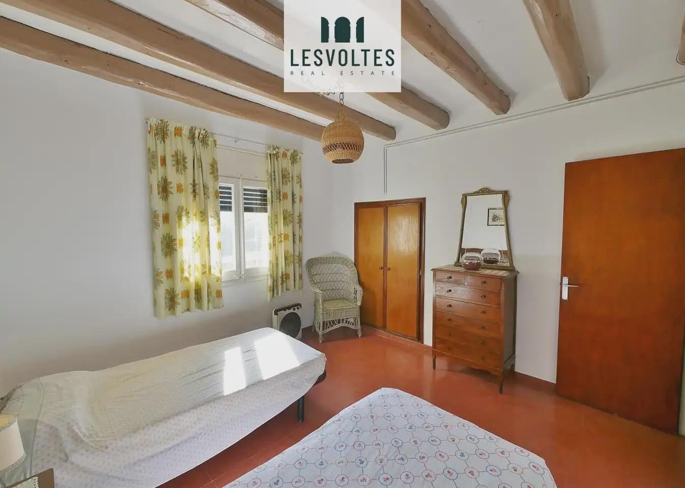 5 chambre Finca/Maison de Campagne à vendre à Verges avec garage - 620 000 € (Ref: 10081978)