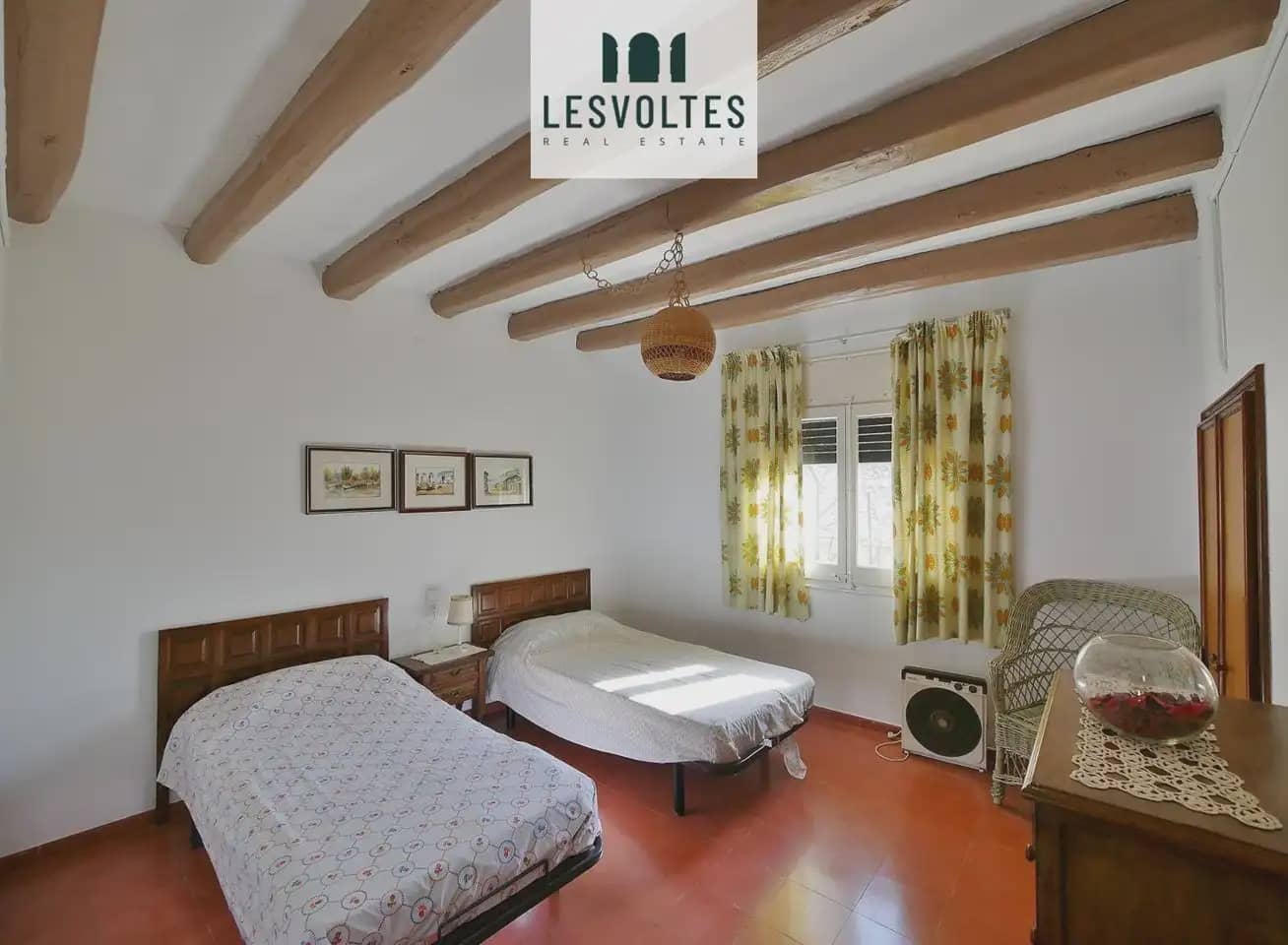 5 chambre Finca/Maison de Campagne à vendre à Verges avec garage - 620 000 € (Ref: 10081978)