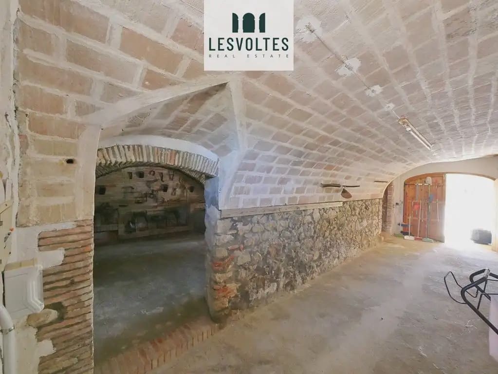 5 chambre Finca/Maison de Campagne à vendre à Verges avec garage - 620 000 € (Ref: 10081978)