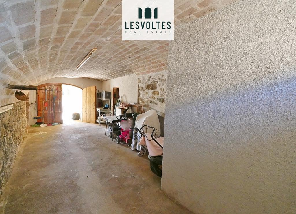 5 bedroom Villa for sale in Verges with garage - € 620,000 (Ref: 10081978)