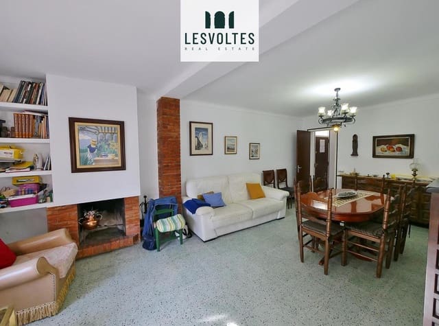 5 slaapkamer Villa te koop in Verges met garage - € 620.000 (Ref: 10081978)