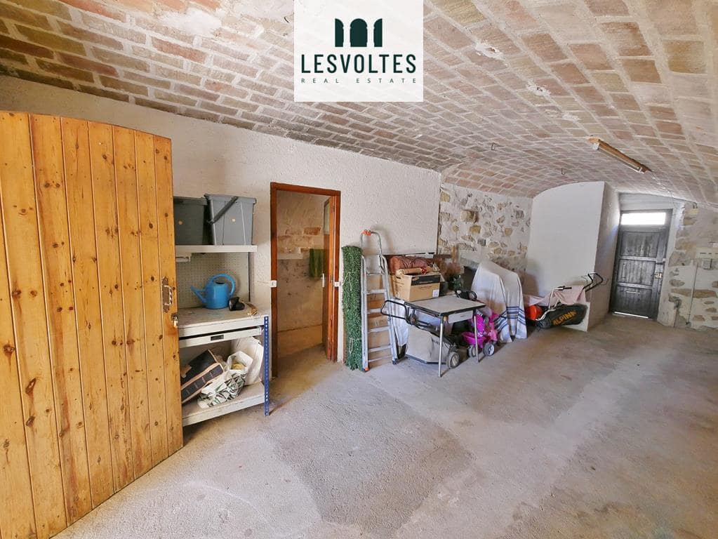 5 bedroom Villa for sale in Verges with garage - € 620,000 (Ref: 10081978)