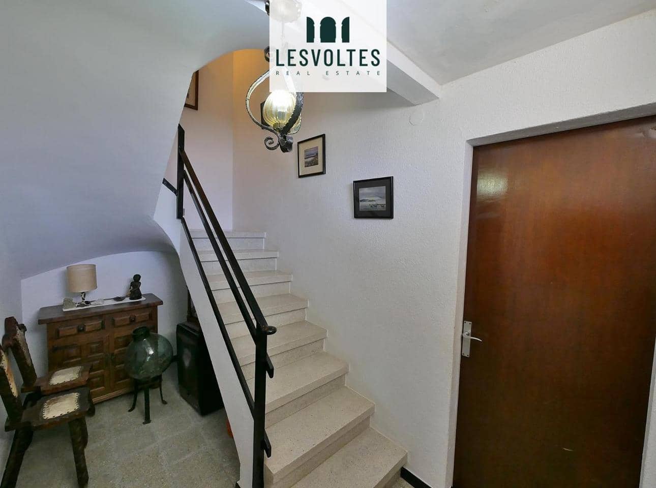 5 bedroom Villa for sale in Verges with garage - € 620,000 (Ref: 10081978)