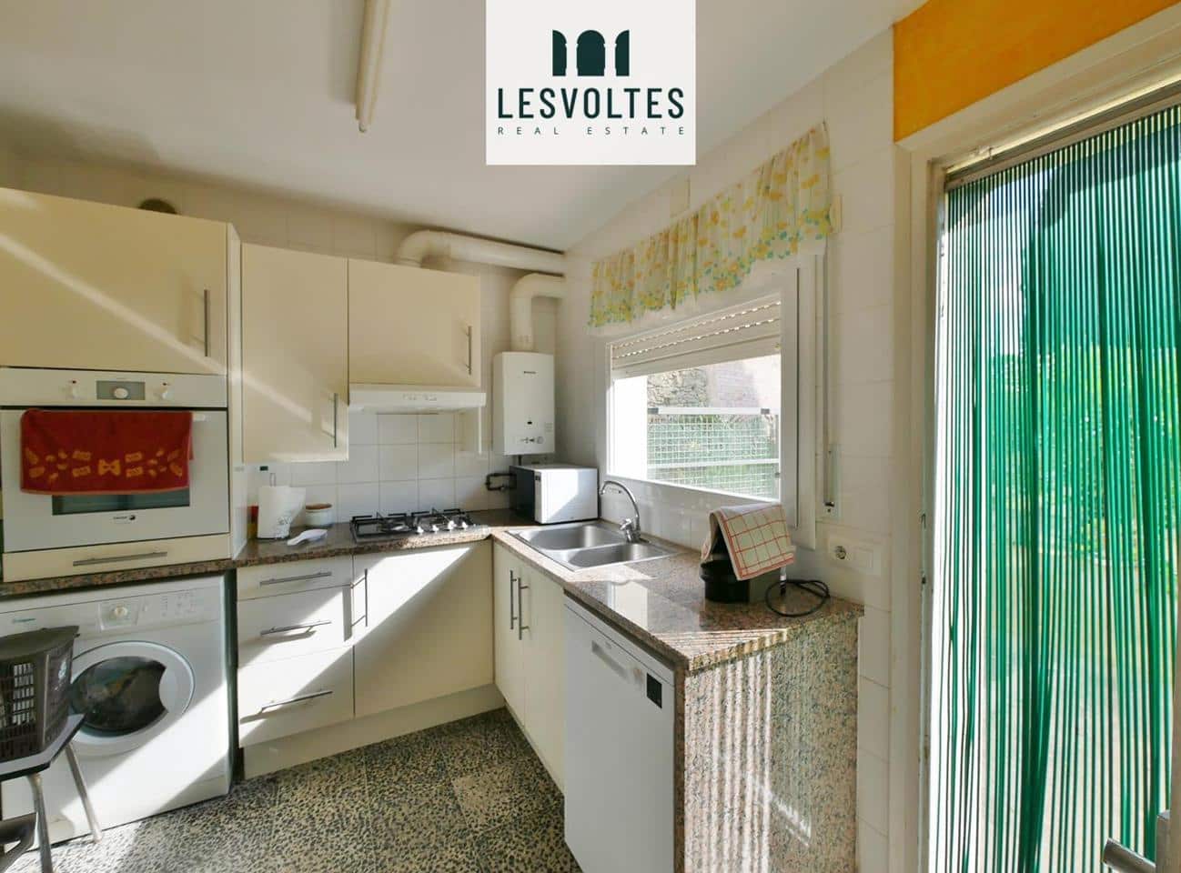 5 bedroom Villa for sale in Verges with garage - € 620,000 (Ref: 10081978)