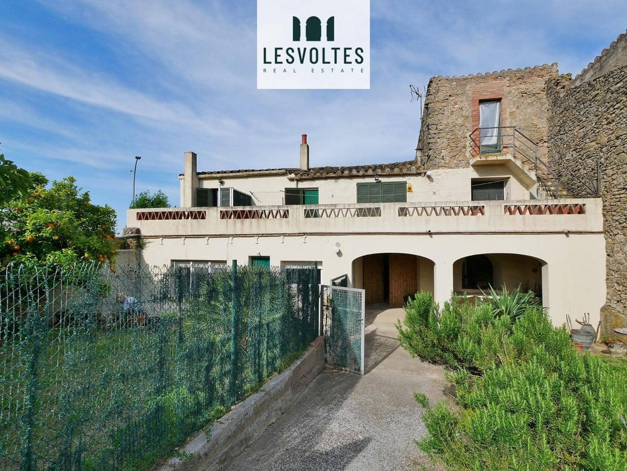 5 bedroom Villa for sale in Verges with garage - € 620,000 (Ref: 10081978)