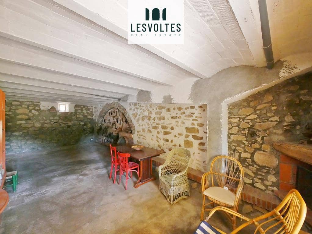 5 bedroom Villa for sale in Verges with garage - € 620,000 (Ref: 10081978)
