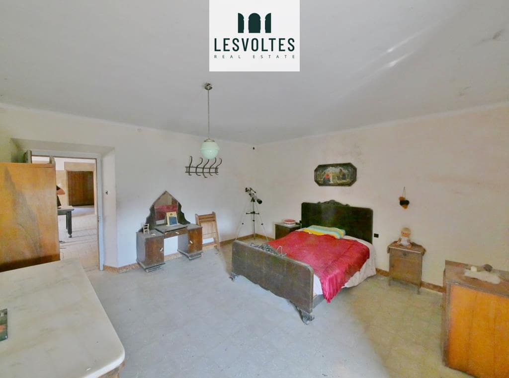 5 bedroom Villa for sale in La Bisbal d'Emporda with garage - € 1,200,000 (Ref: 10081980)