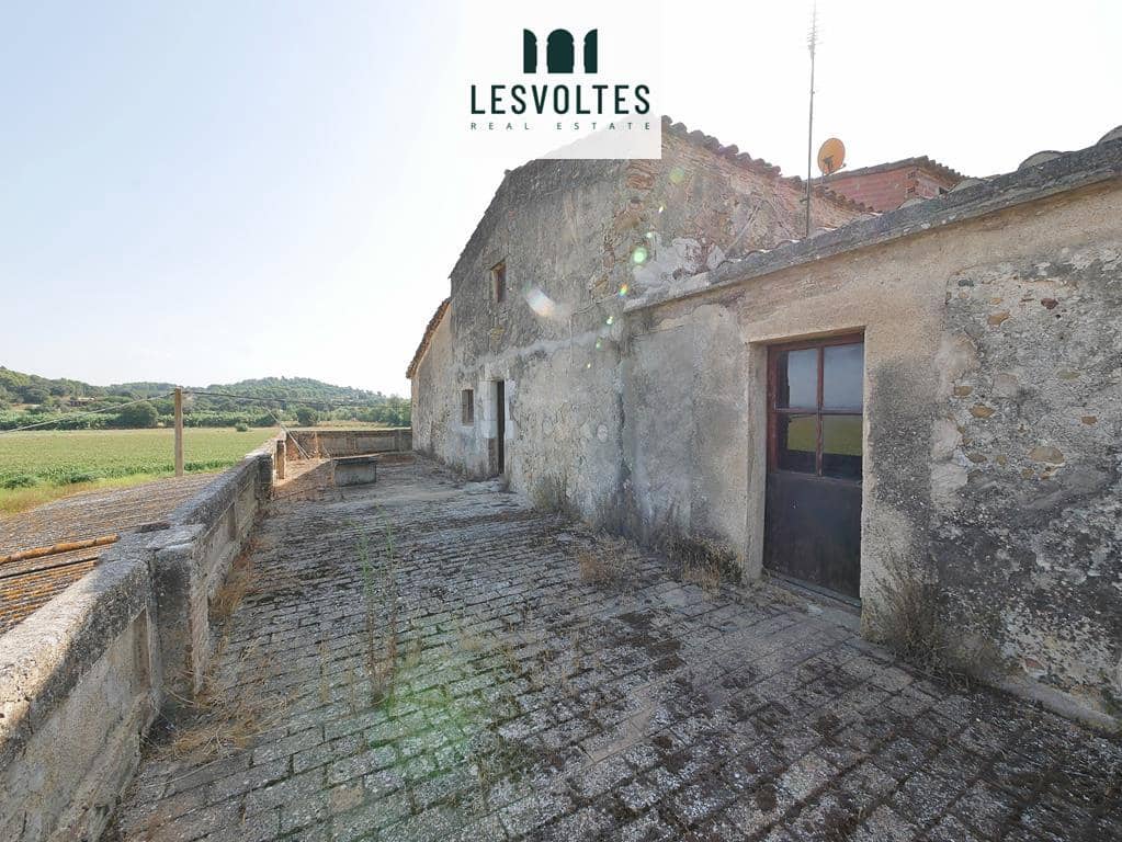 5 bedroom Villa for sale in La Bisbal d'Emporda with garage - € 1,200,000 (Ref: 10081980)
