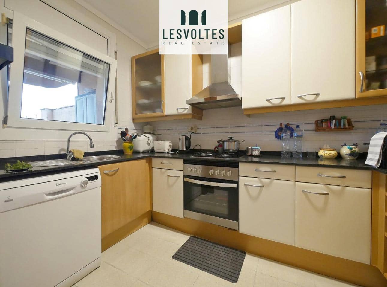 5 bedroom Villa for sale in Palafrugell with garage - € 445,000 (Ref: 10081981)