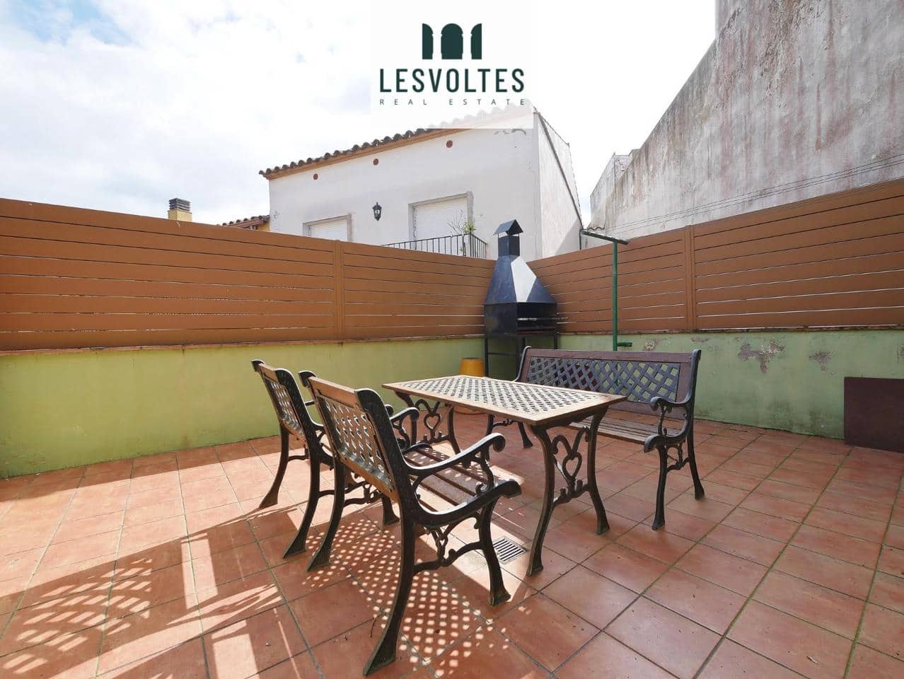 3 bedroom Villa for sale in Palafrugell with garage - € 390,000 (Ref: 10081982)
