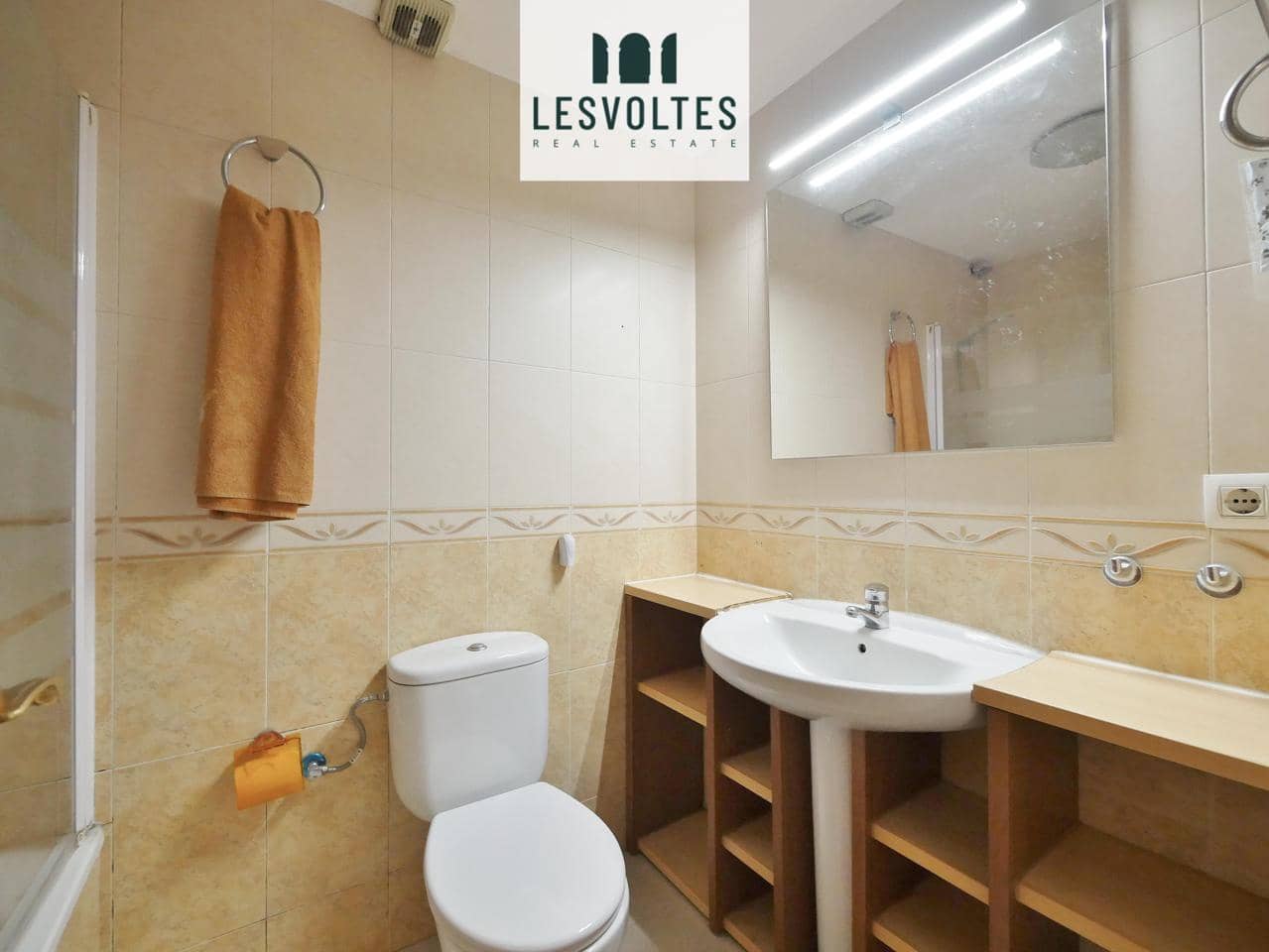 4 bedroom Villa for sale in Vall-llobrega with garage - € 347,000 (Ref: 10081984)