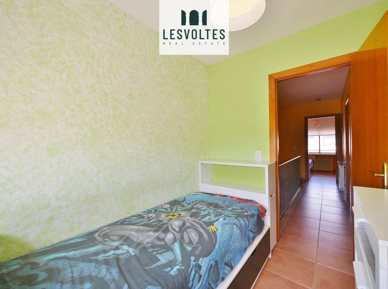 4 bedroom Villa for sale in Vall-llobrega with garage - € 347,000 (Ref: 10081984)
