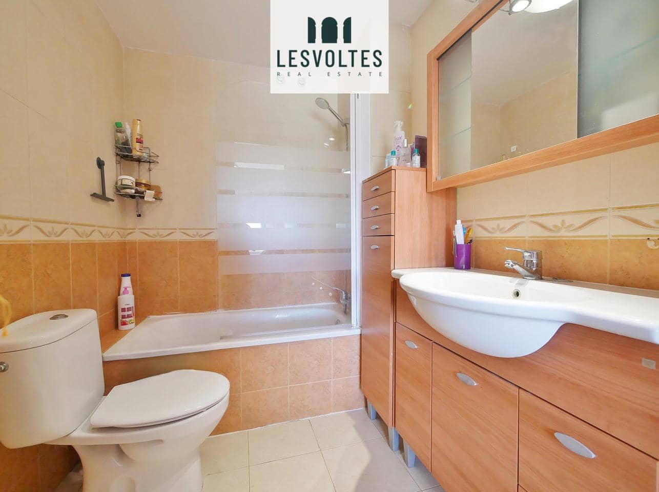 4 bedroom Villa for sale in Vall-llobrega with garage - € 347,000 (Ref: 10081984)