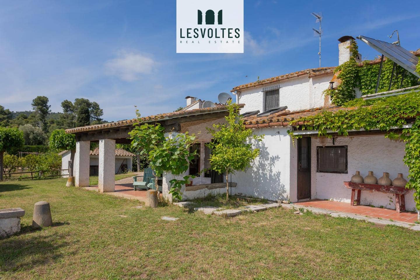 5 bedroom Villa for sale in Vall-llobrega with pool garage - € 1,585,000 (Ref: 10081985)
