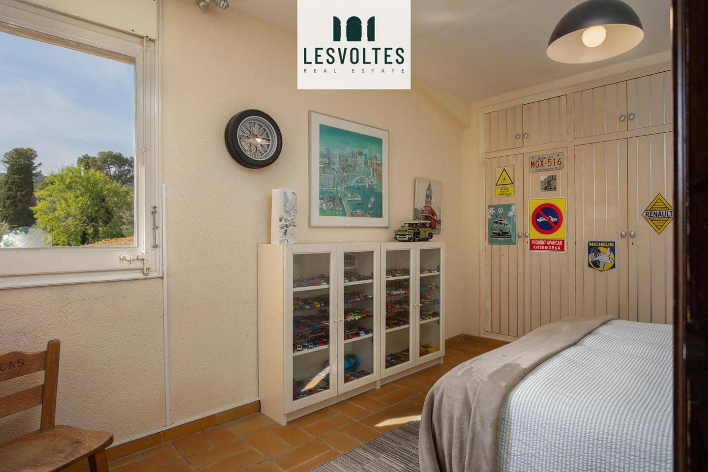 5 bedroom Villa for sale in Vall-llobrega with pool garage - € 1,585,000 (Ref: 10081985)