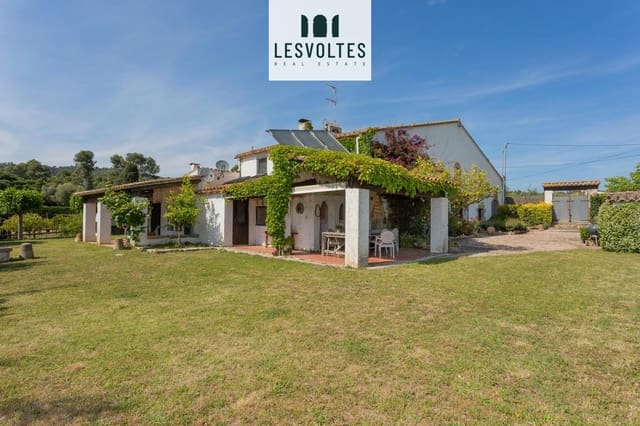 5 bedroom Villa for sale in Vall-llobrega with pool garage - € 1,585,000 (Ref: 10081985)