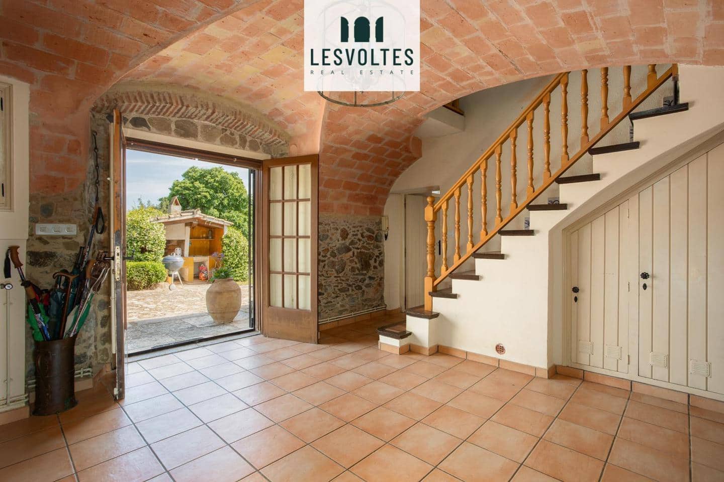 5 bedroom Villa for sale in Vall-llobrega with pool garage - € 1,585,000 (Ref: 10081985)