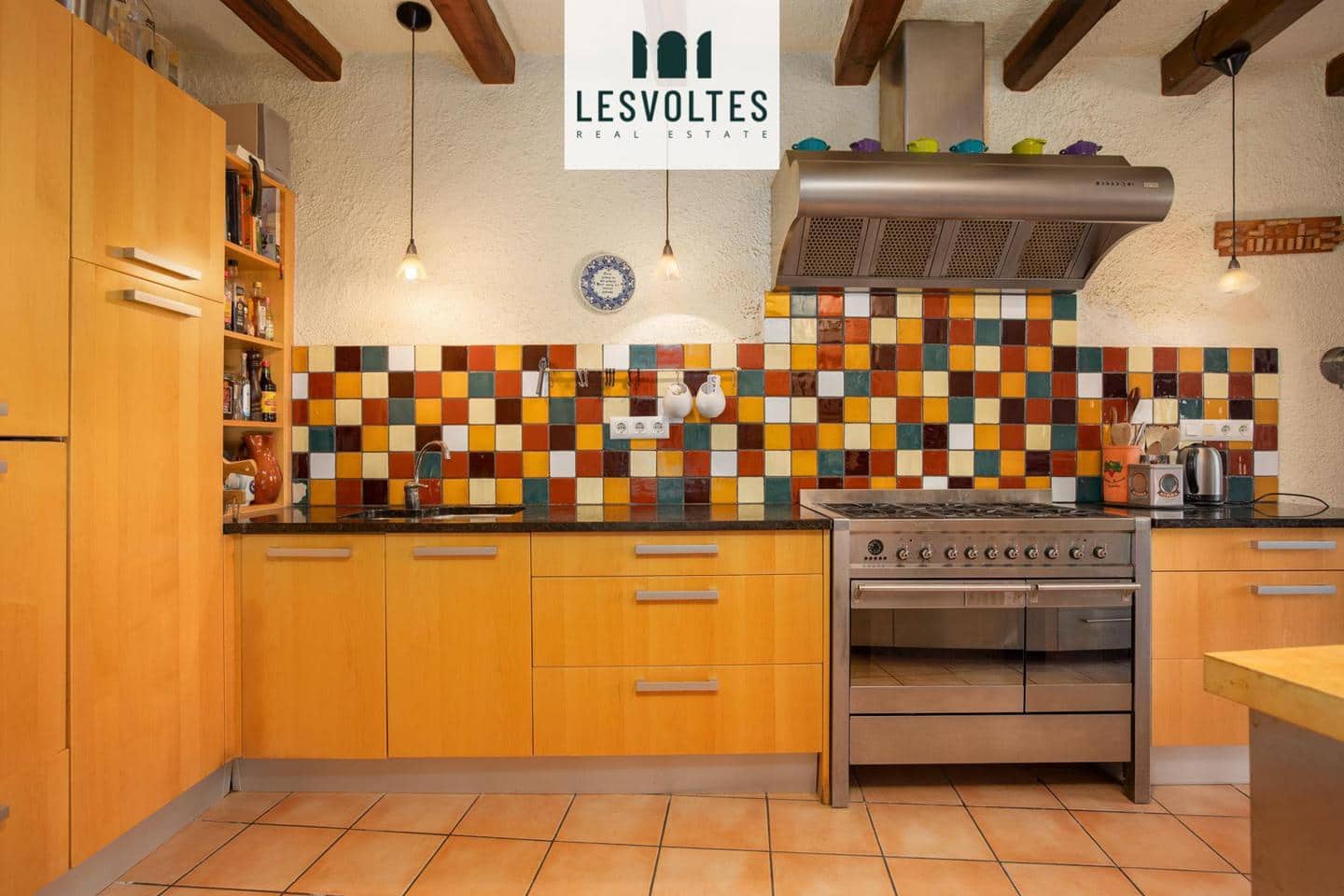 5 bedroom Villa for sale in Vall-llobrega with pool garage - € 1,585,000 (Ref: 10081985)