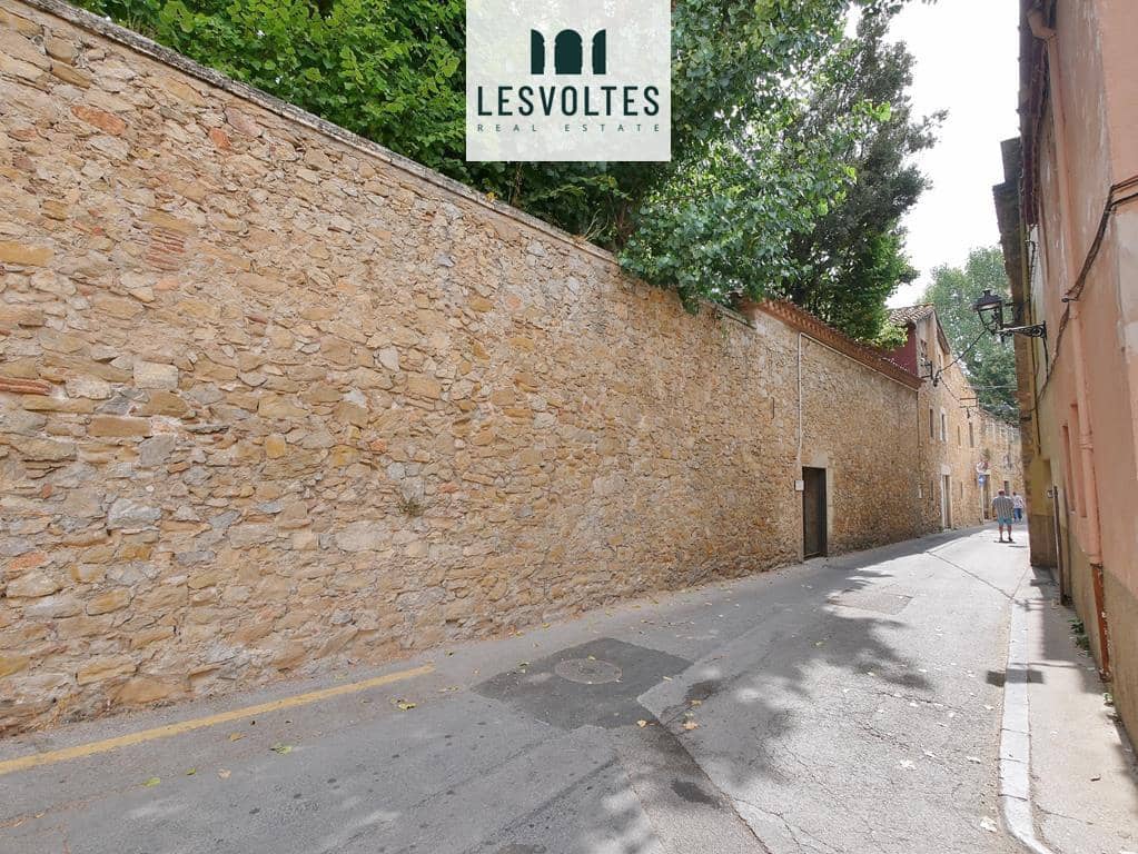 4 bedroom Villa for sale in Torroella de Montgri - € 298,000 (Ref: 10081986)