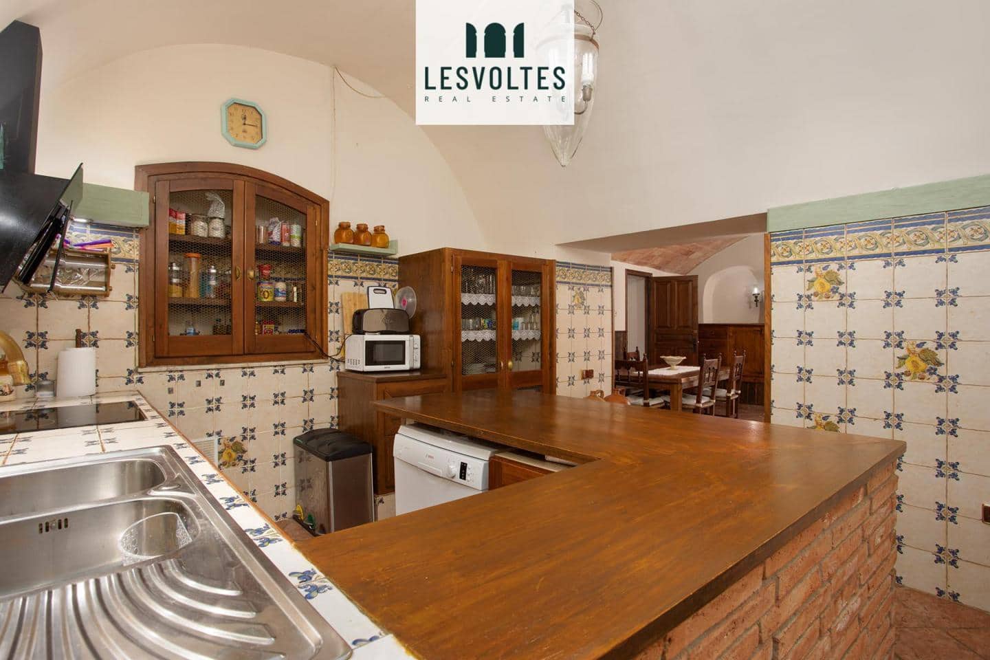 8 bedroom Villa for sale in Begur with garage - € 1,650,000 (Ref: 10085224)