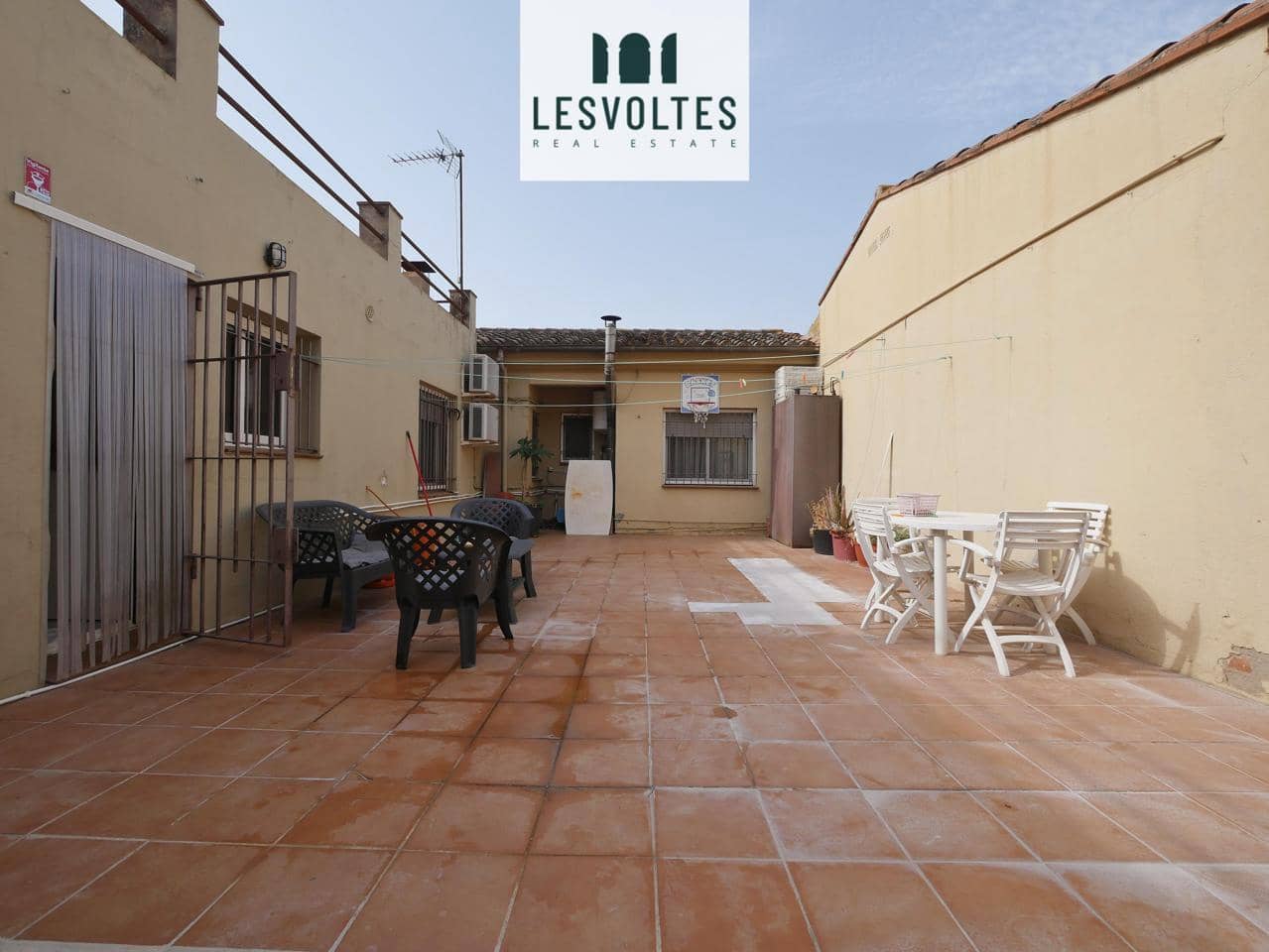 4 slaapkamer Villa te koop in Palafrugell met garage - € 325.000 (Ref: 10086522)