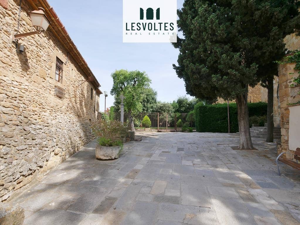 4 quarto Moradia para venda em Vulpellac com piscina - 690 000 € (Ref: 10086526)