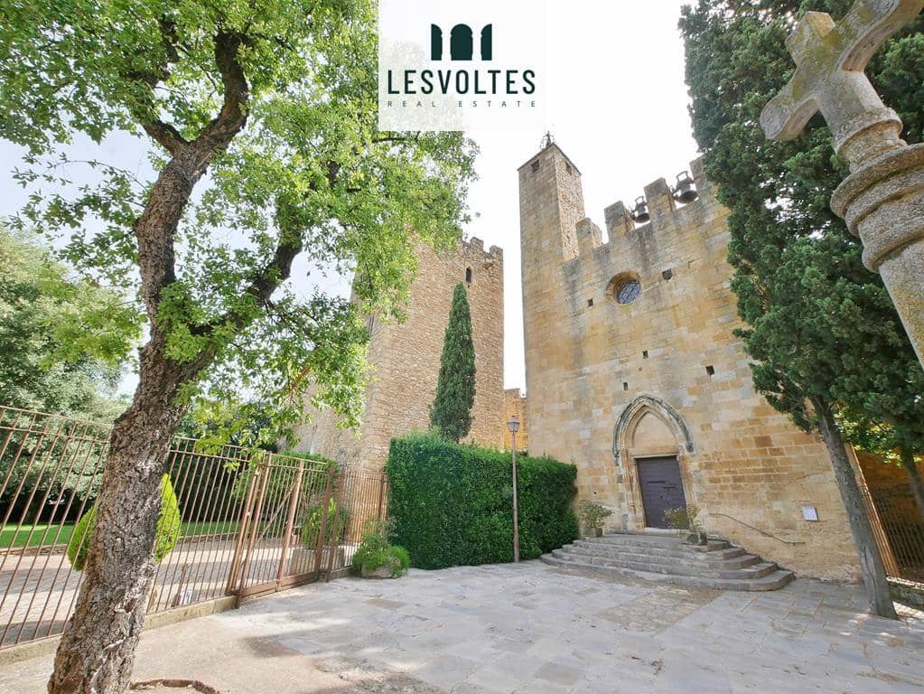 4 quarto Moradia para venda em Vulpellac com piscina - 690 000 € (Ref: 10086526)