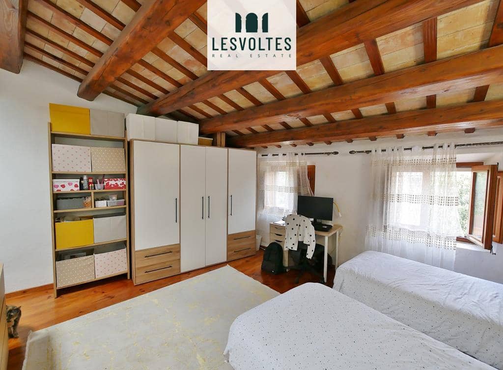 Chalet de 3 habitaciones en La Bisbal d'Empordà en venta - 255.000 € (Ref: 10086529)