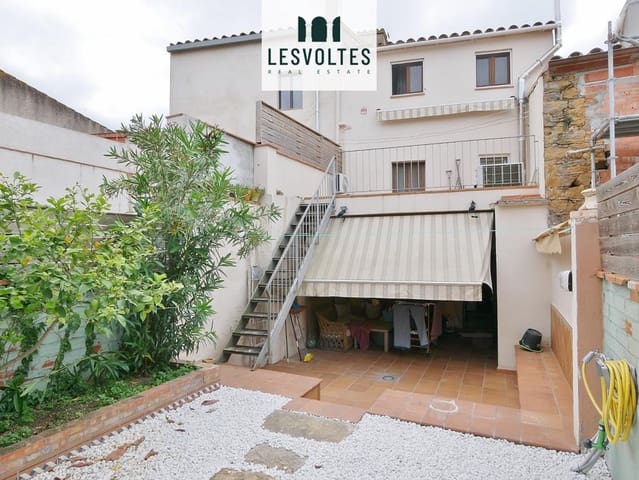 Chalet de 3 habitaciones en La Bisbal d'Empordà en venta - 255.000 € (Ref: 10086529)