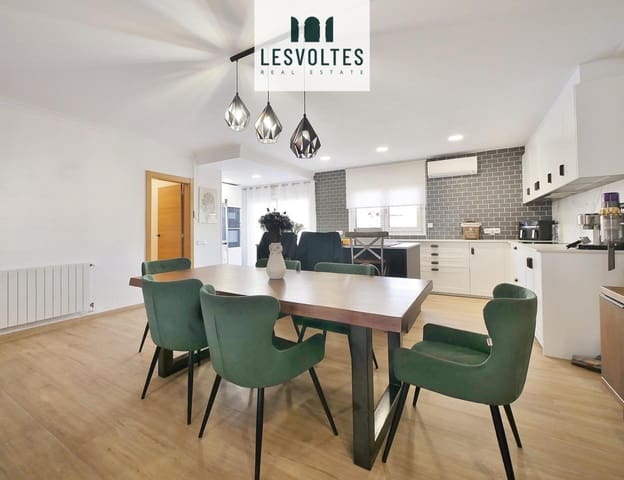 Chalet de 4 habitaciones en Mont-ras en venta con piscina garaje - 630.000 € (Ref: 10086531)