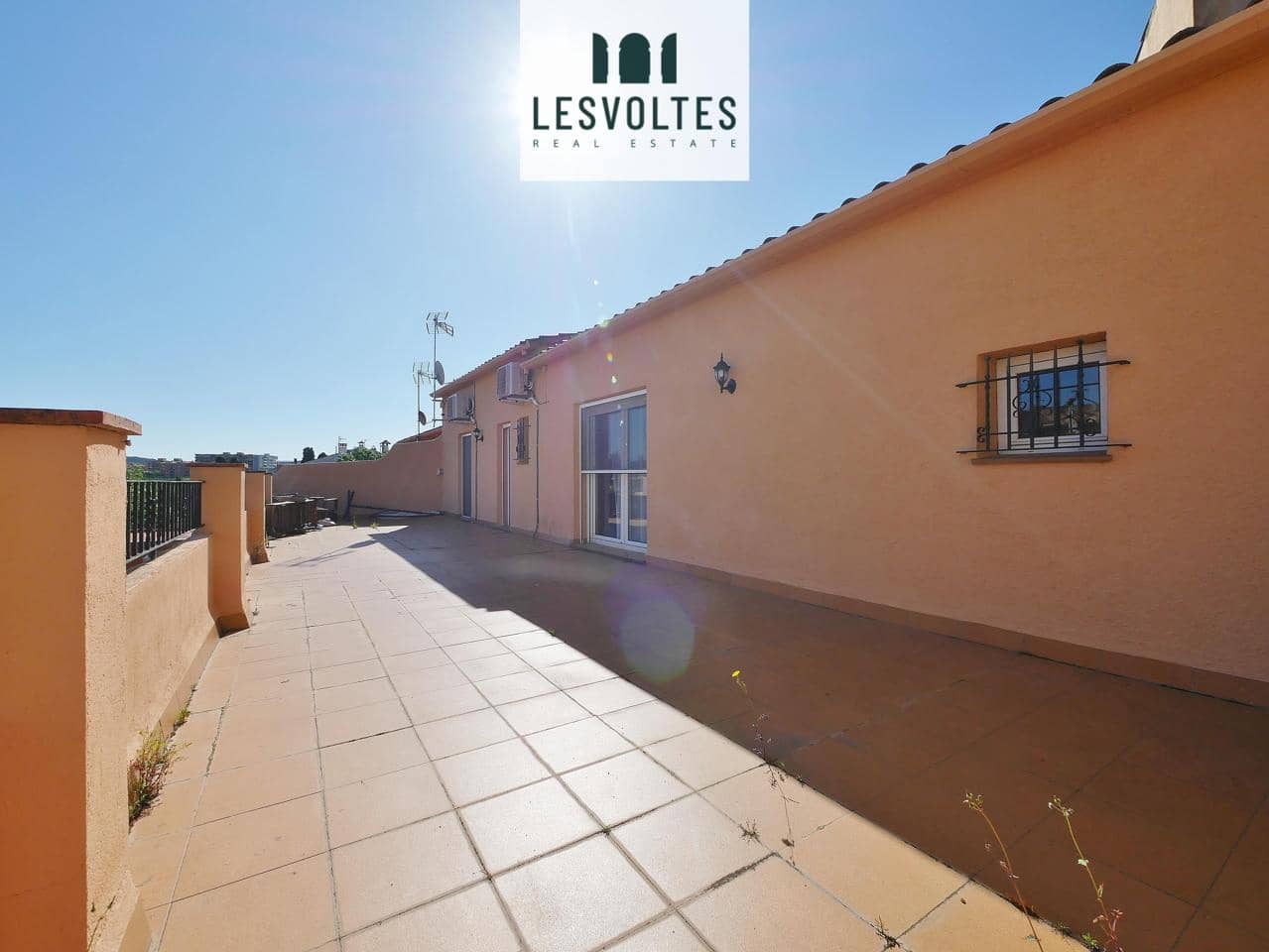Chalet de 4 habitaciones en Mont-ras en venta con piscina garaje - 630.000 € (Ref: 10086531)