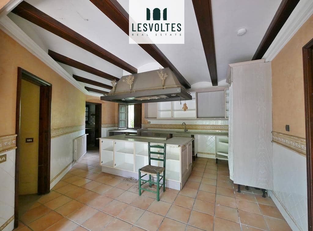 6 Zimmer Villa zu verkaufen in Corca mit Pool Garage - 990.000 € (Ref: 10086532)