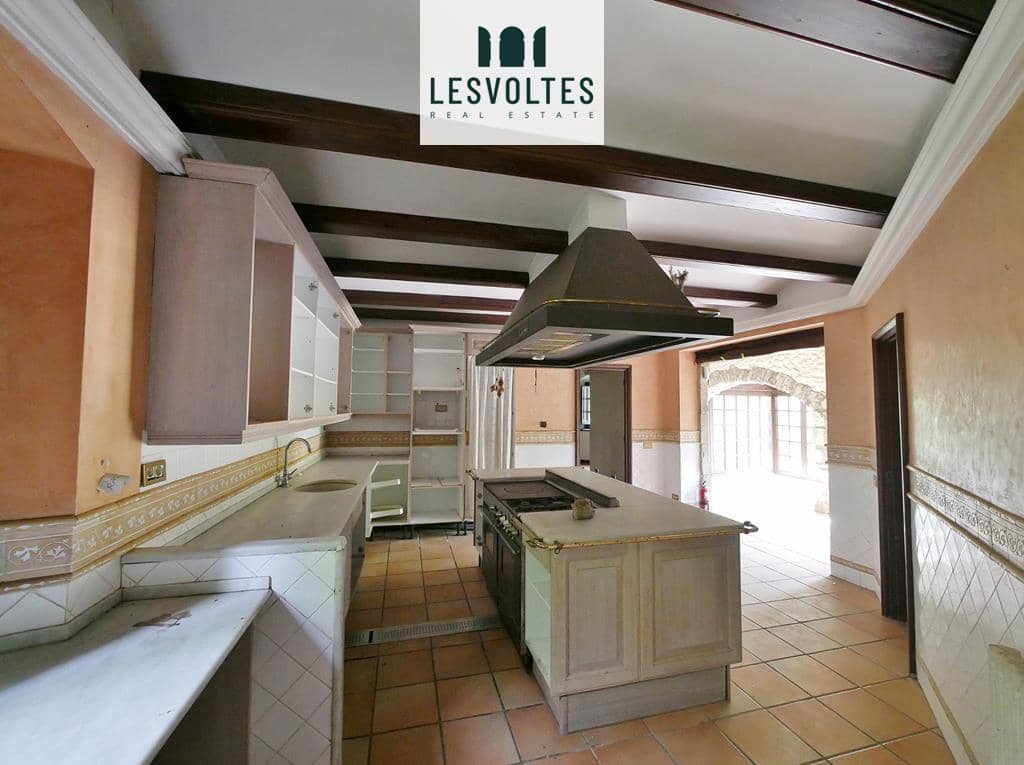 6 Zimmer Villa zu verkaufen in Corca mit Pool Garage - 990.000 € (Ref: 10086532)