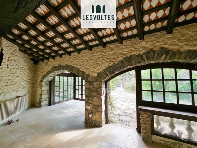 6 Zimmer Villa zu verkaufen in Corçà mit Pool Garage - 990.000 € (Ref: 10086532)