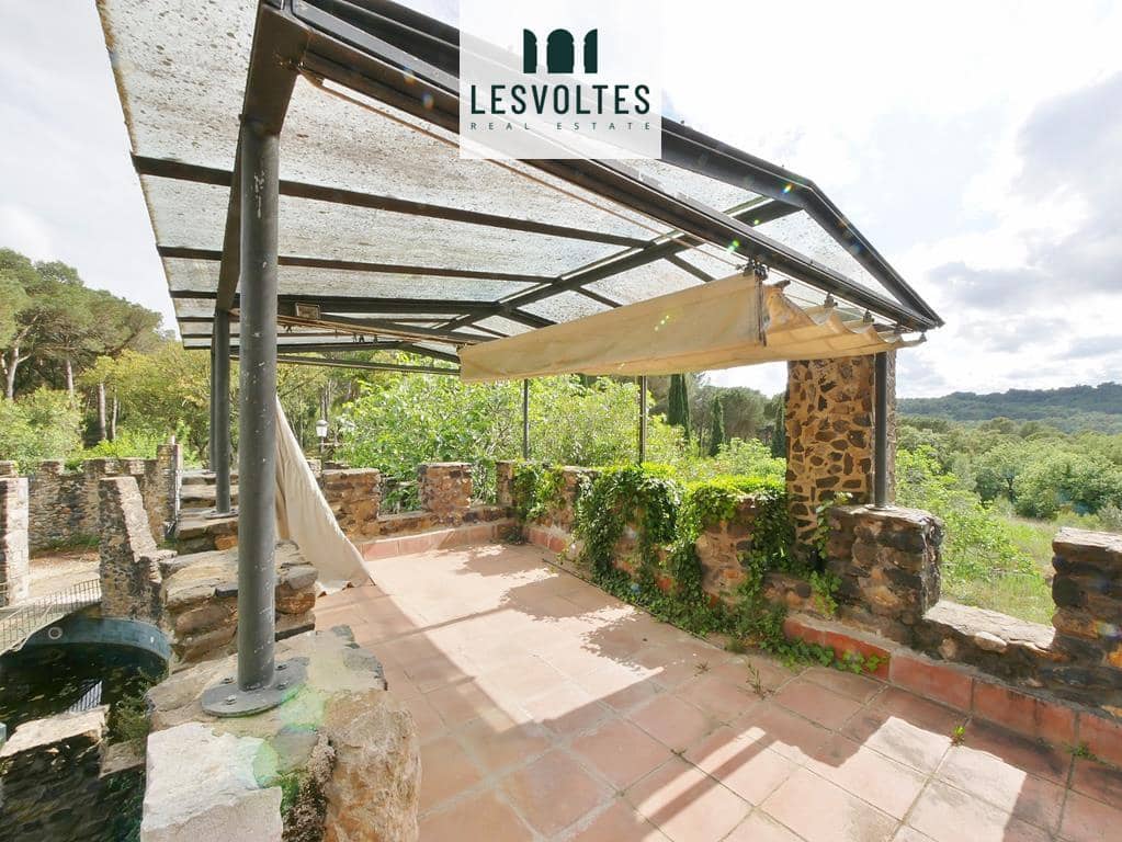 6 Zimmer Villa zu verkaufen in Corca mit Pool Garage - 990.000 € (Ref: 10086532)