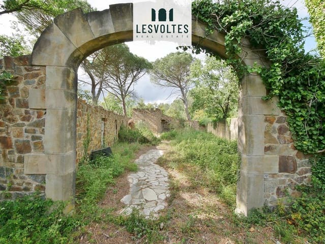 6 Zimmer Villa zu verkaufen in Corçà mit Pool Garage - 990.000 € (Ref: 10086532)