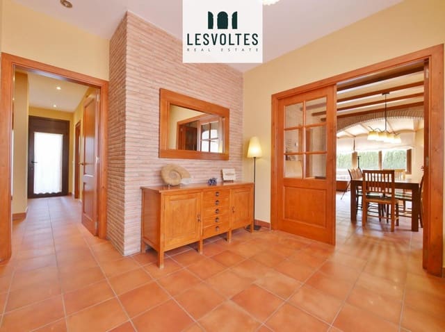 6 Zimmer Villa zu verkaufen in Mont-ras mit Pool - 1.100.000 € (Ref: 10086541)