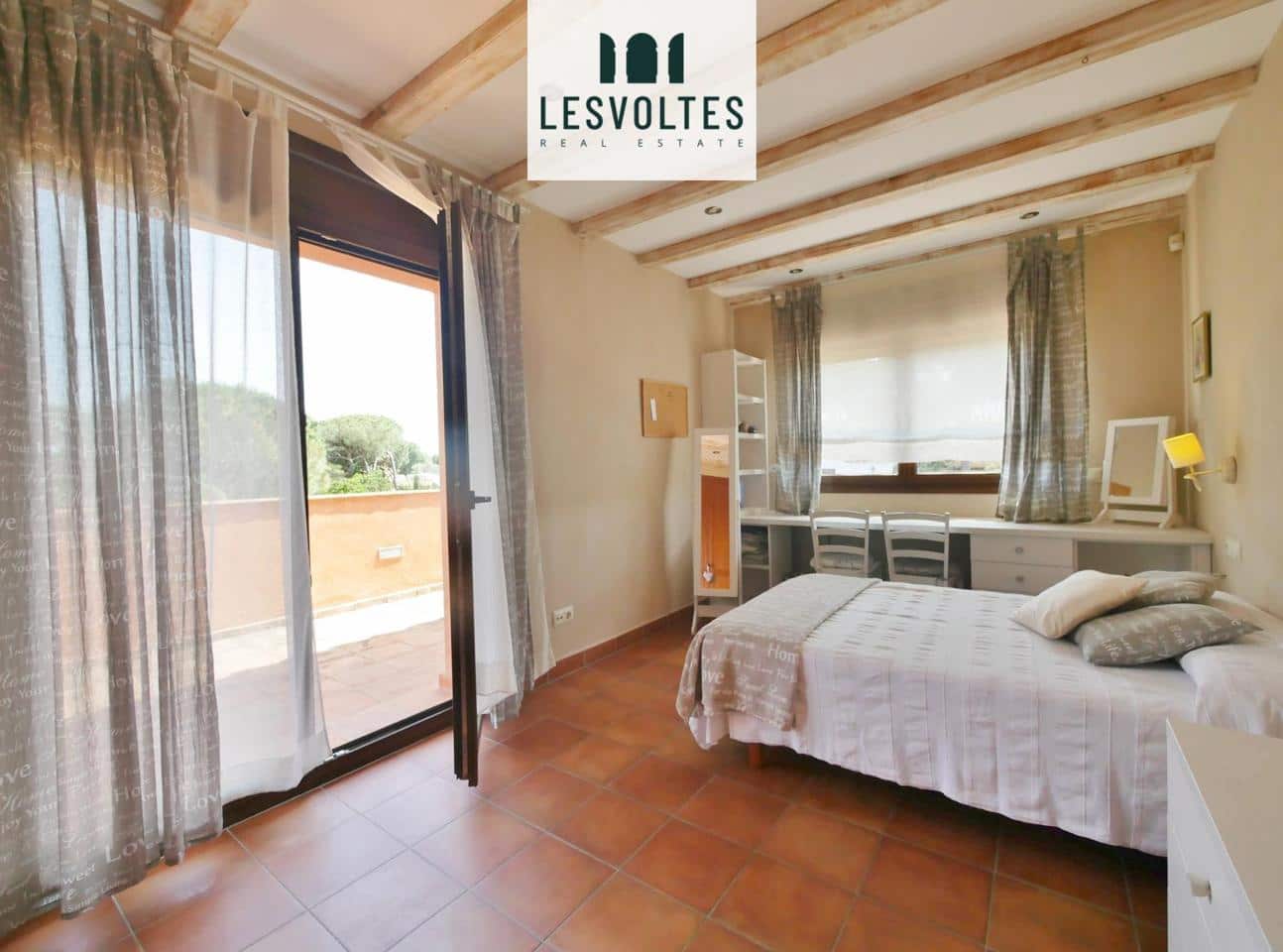 6 Zimmer Villa zu verkaufen in Mont-ras mit Pool - 1.100.000 € (Ref: 10086541)