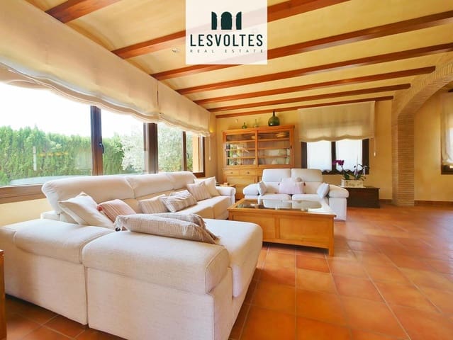 6 Zimmer Villa zu verkaufen in Mont-ras mit Pool - 1.100.000 € (Ref: 10086541)
